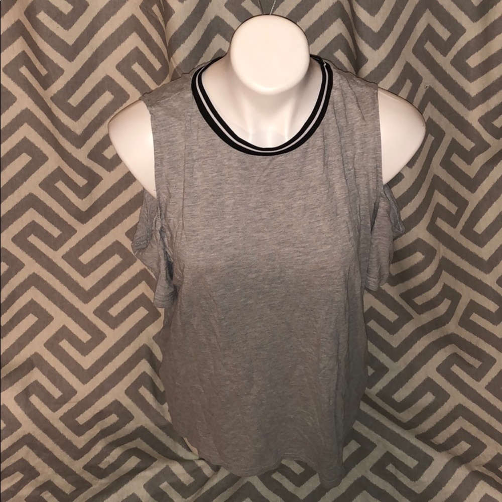 H + M cut out short sleeve